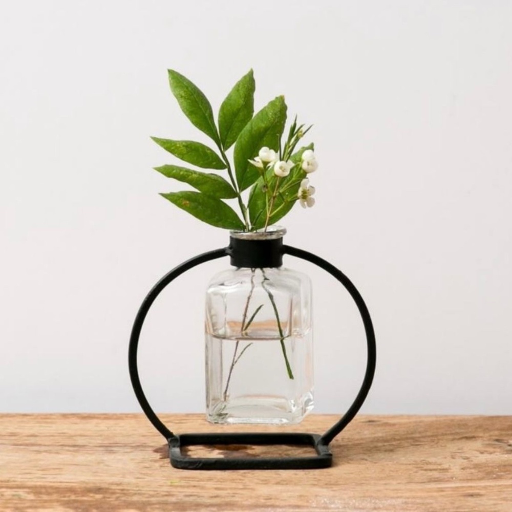 MAGNOLIA "Bunsen Bud Vase"